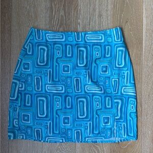 Princess Polly Mini Skirt Size 4 Blue Vintage Look Side Slit Geometric Print